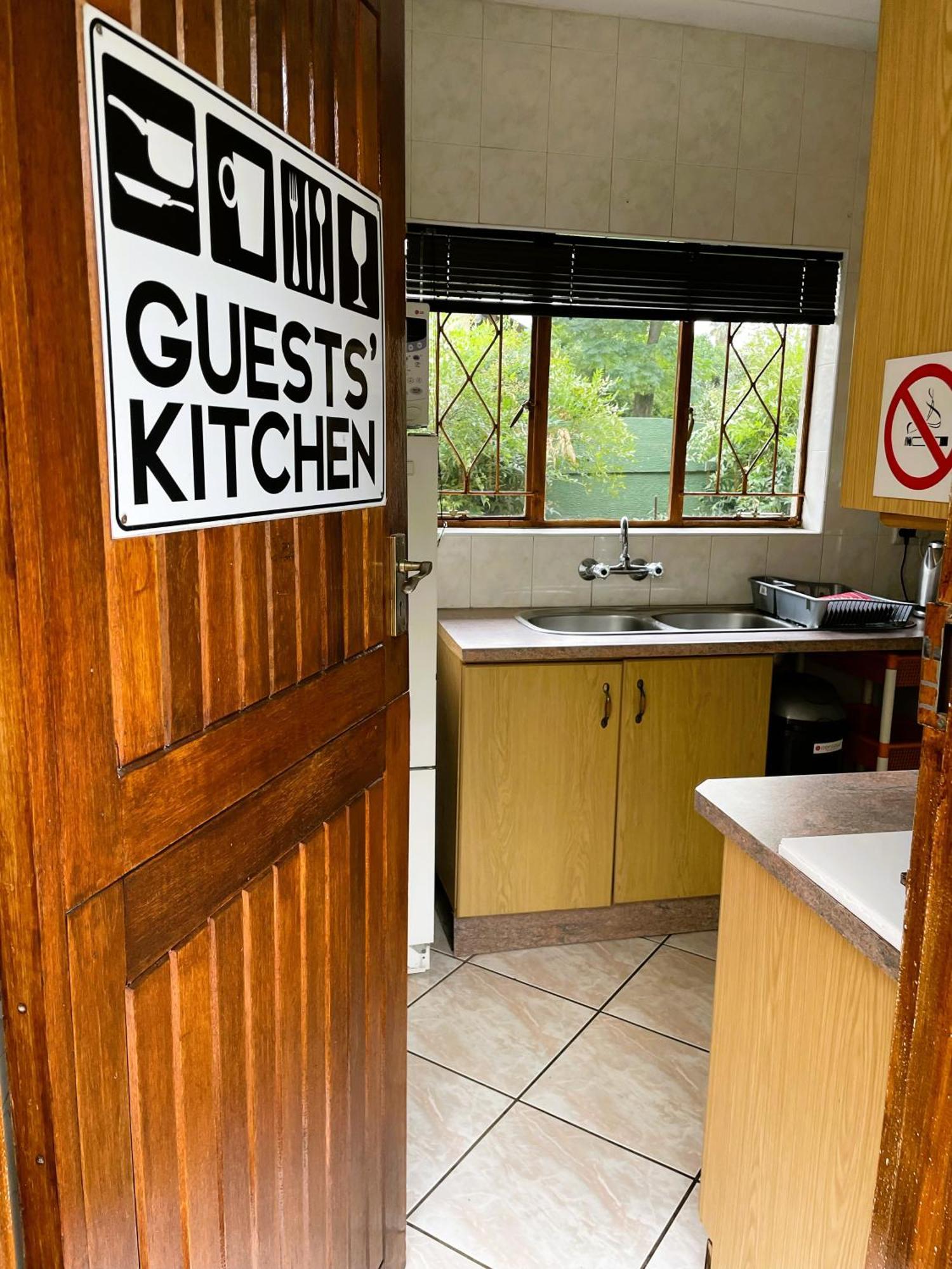 Celtis Lane Guest House Boksburg Esterno foto