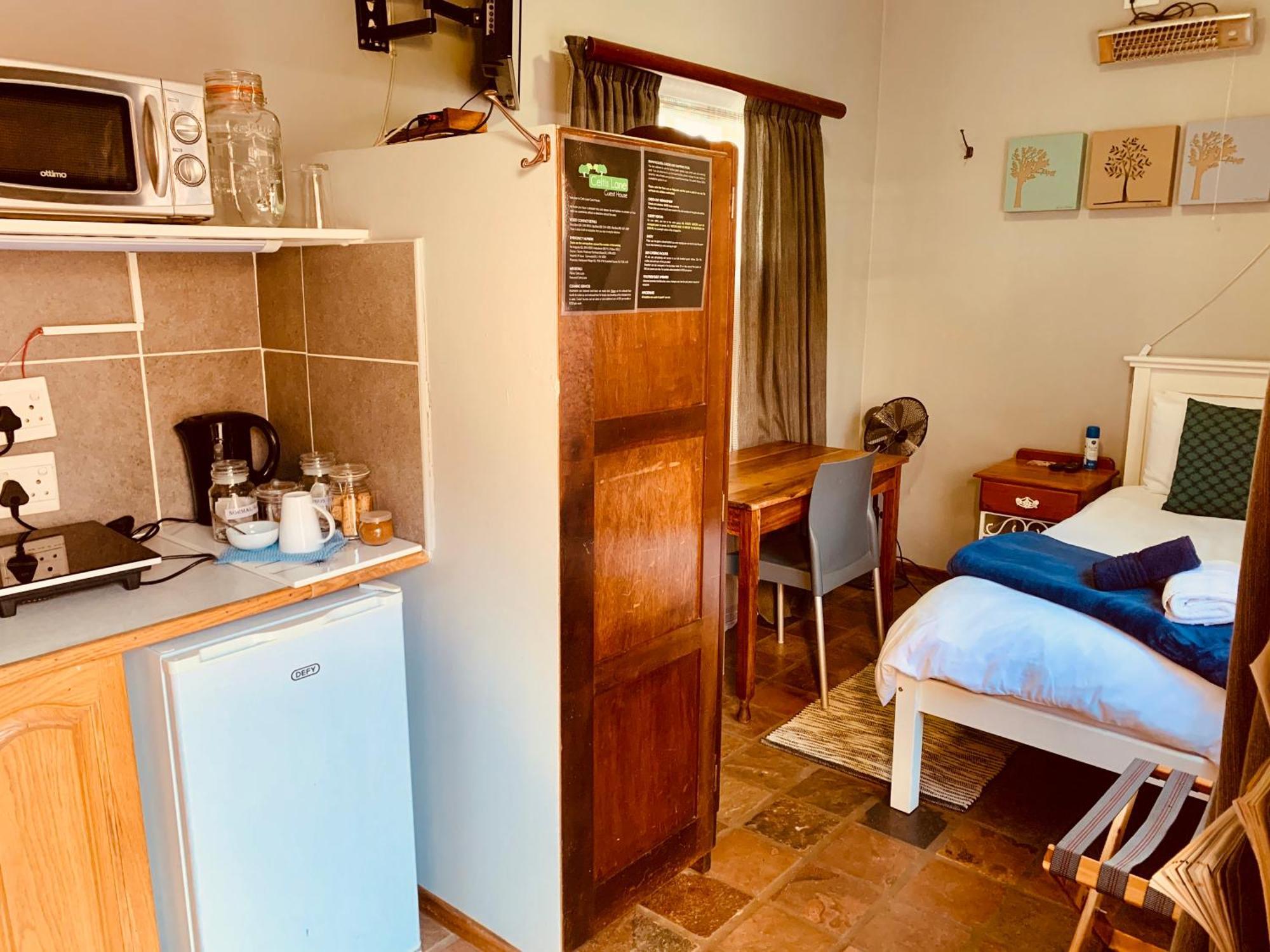 Celtis Lane Guest House Boksburg Esterno foto