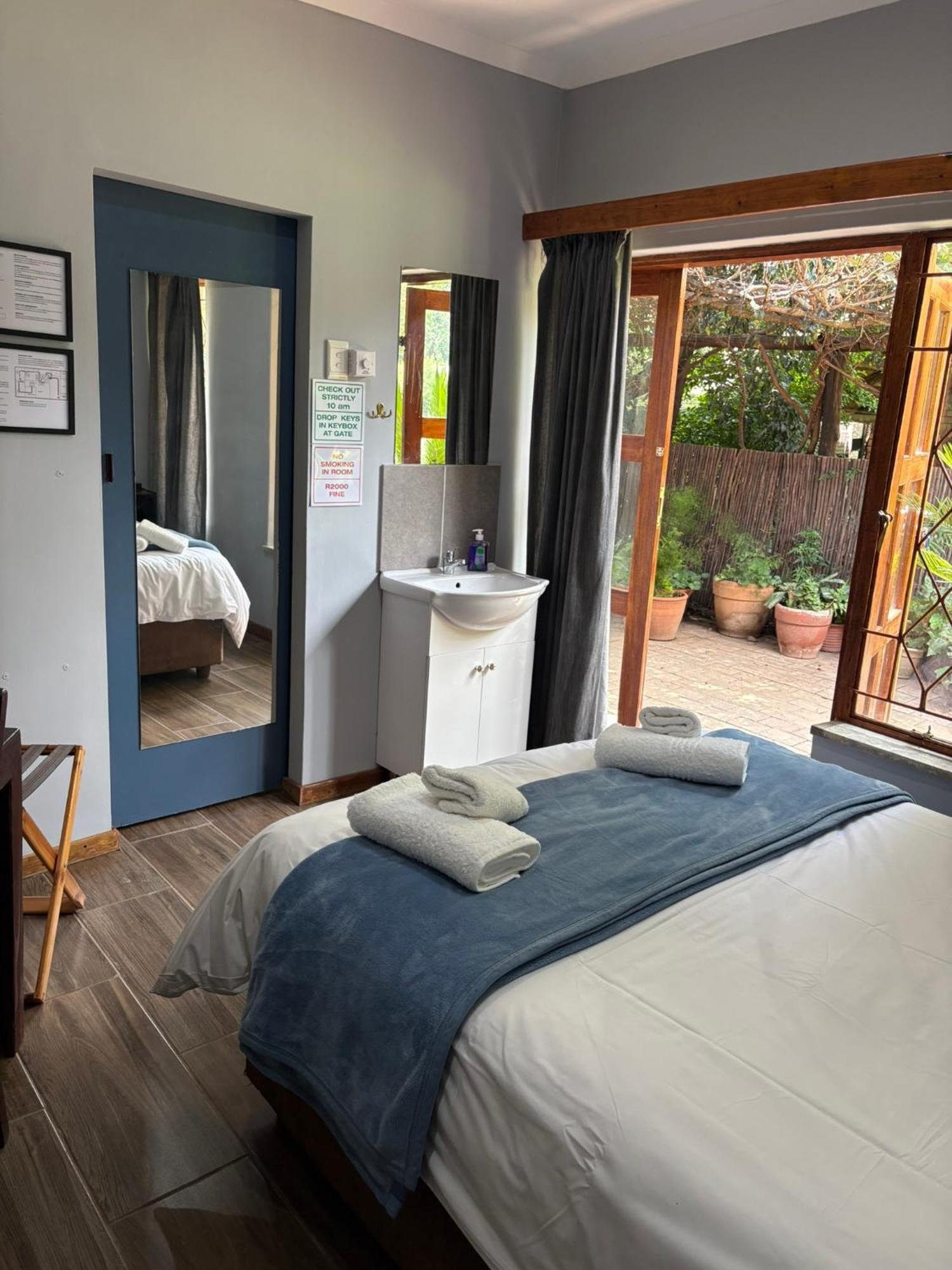 Celtis Lane Guest House Boksburg Esterno foto